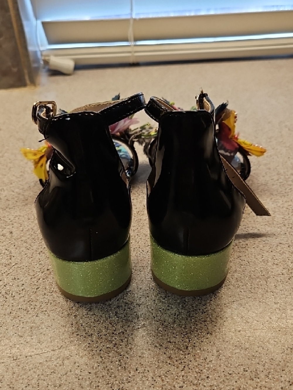 Betsey Johnson Pippy sandals girls size 13 - Picture 3 of 8